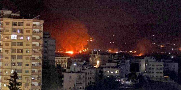 Il regime sionista sputa sul diritto internazionale e bombarda per l’ennesima volta la Siria