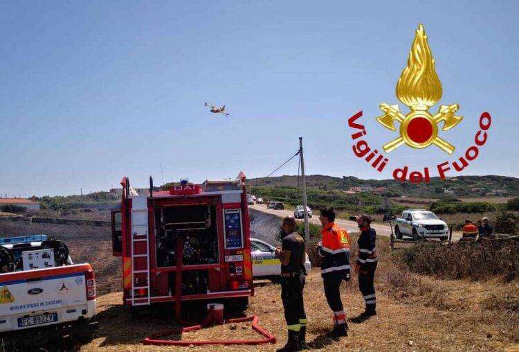 Vasto incendio nel sassarese, in azione due canadair e elicotteri del Corpo Forestale