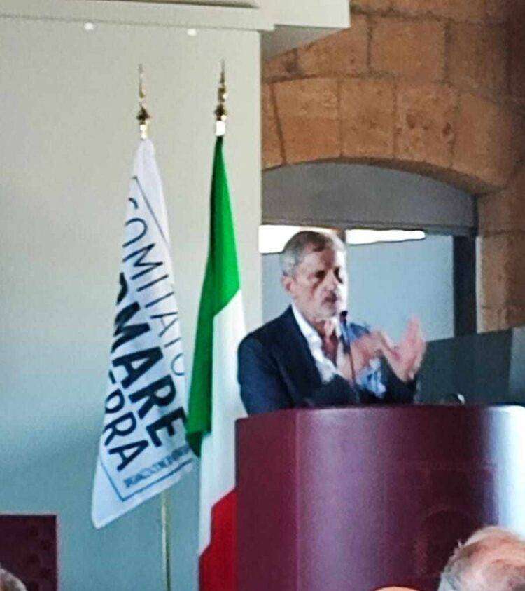 Il movimento del dissenso si riunisce a Orvieto: sala piena e critica a Usa e globalizzazione