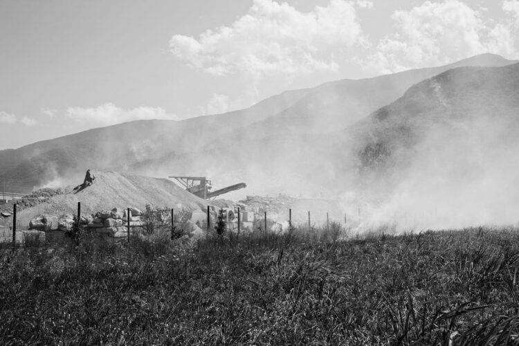 Val Susa, scontri tra No Tav e polizia chiusa per un’ora la A32
