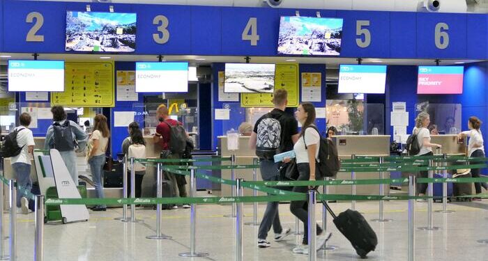 Adiconsum denuncia, sino a 800 euro per volare in Sardegna