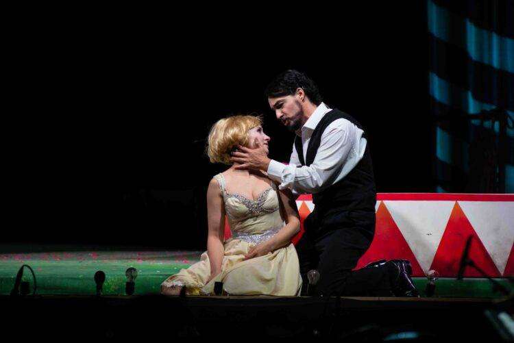 Sassari, la grande lirica d’estate trionfa in piazza d’Italia