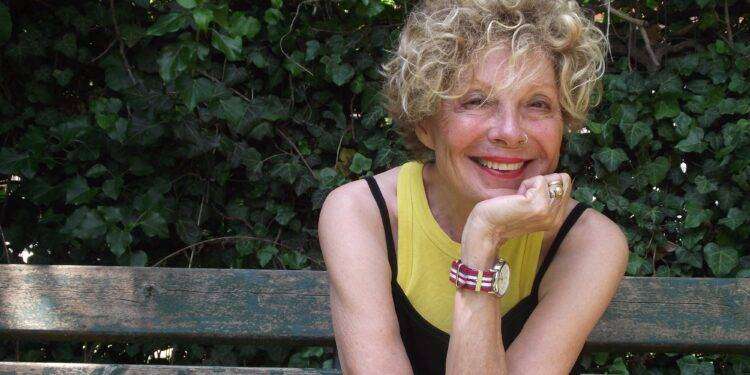 Lunedì 10 luglio, al Lavatoio pubblico di Villacidro, l’autrice Ben Pastor presenterà “La morte delle sirene”