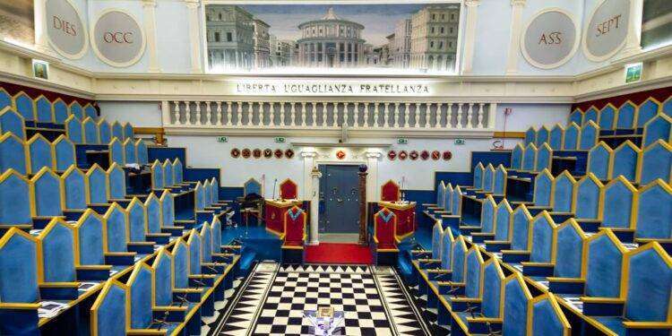 La Massoneria perde la testa: il Tribunale destituisce Romoli, Restelli e Binni