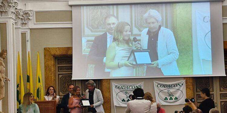 Sardegna, 11 enne criticò Chiara Ferragni, ricevuto premio del Codacons