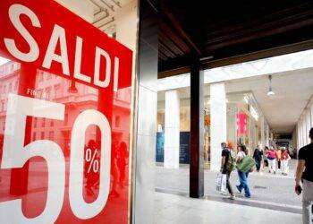 Unione Naz. Consumatori su saldi: partenza flop