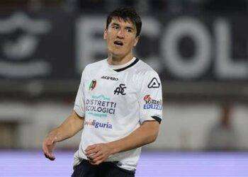 Cagliari: in arrivo Shomurodov, trattative aperte per un altro attaccante ed un difensore