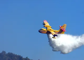 Incendi boschivi in Grecia: partiti due canadair dall’Italia