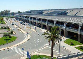 Continuità territoriale aerea, riunito il Comitato di monitoraggio. L’Assessore Moro: “Le compagnie facciano ogni sforzo per garantire più voli e tariffe accettabili”