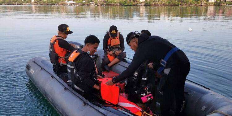 Indonesia: affonda un traghetto, 15 morti e 19 dispersi