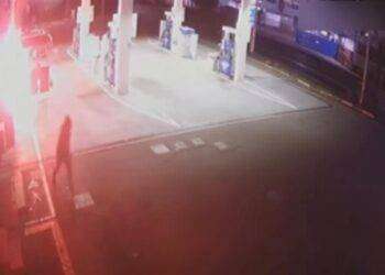 Attentato incendiario in distributore a Cagliari, 5 arresti