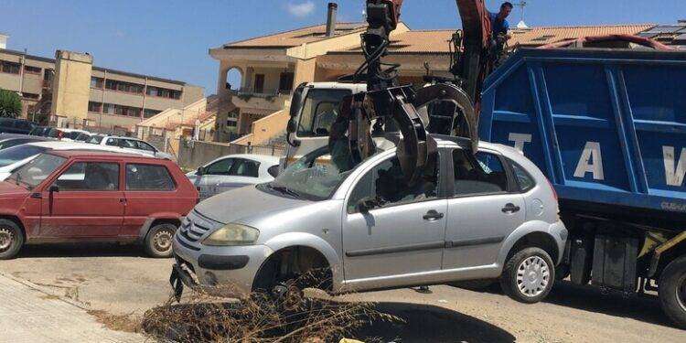 Auto abbandonate, rimosse ad Alghero oltre 30 carcasse