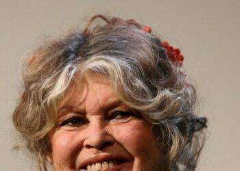 Brigitte Bardot, malore in casa: difficoltà respiratoria