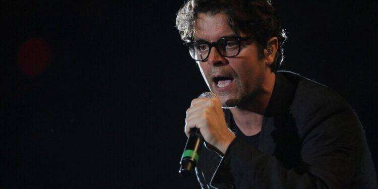 Bersani contro i trapper, ‘senza autotune vedi cadere Icaro’