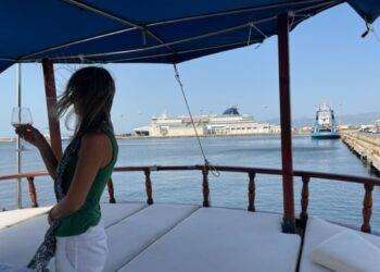 Un caicco per riscoprire il mare da Cagliari a Mari Pintau