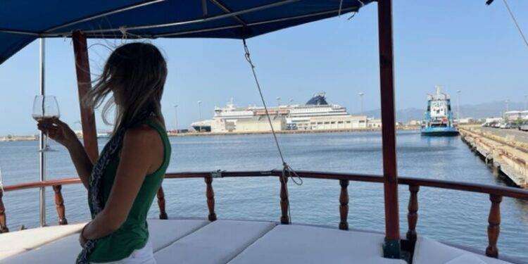 Un caicco per riscoprire il mare da Cagliari a Mari Pintau