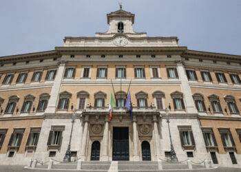 Vergogna italiana, i capigruppo della Camera avranno un aumento di stipendio