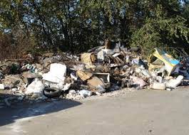 Elmas, maxi discarica abusiva a due passi dall’aeroporto
