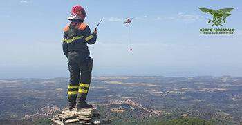 Vasto incendio a Siliqua, in azione anche l’elicottero del Corpo Forestale