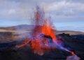 In Islanda erutta un vulcano a 50 km da Reykjavik, le immagini