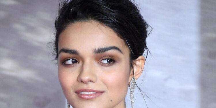 Biancaneve senza principe e 7 nani, bufera sul nuovo film Disney