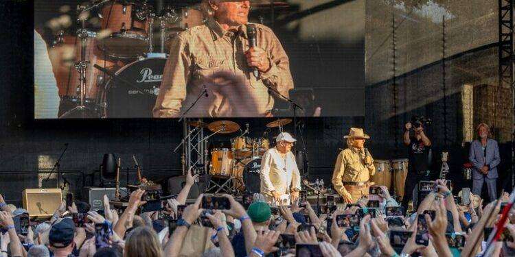 Terence Hill annuncia, ‘stiamo scrivendo un nuovo western’