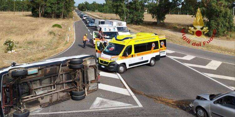 Villacidro, scontro tra camper e auto: feriti gravi