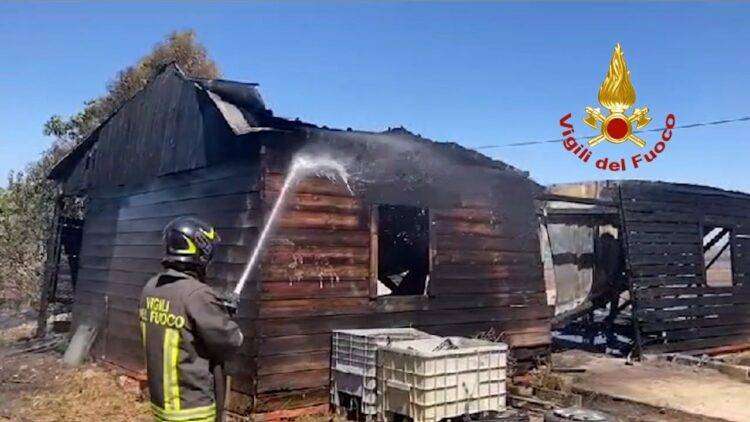 Vasto incendio ad Assemini, fiamme distruggono azienda agricola
