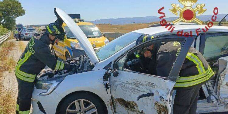 Ozieri, scontro tra due auto: sette feriti tra cui due bambini