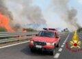 Fiamme sulla ‘Carlo Felice’, statale in Sardegna chiusa per ore