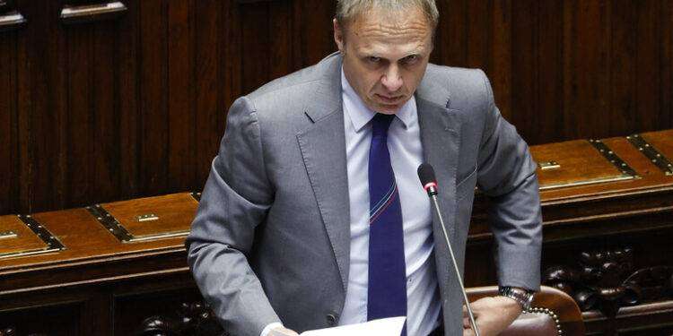 Lollobrigida, il 21 luglio uscirà bando su Ocm Vino