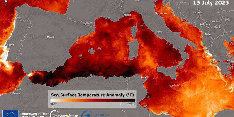 Mediterraneo e Atlantico bollenti, registrate temperature record