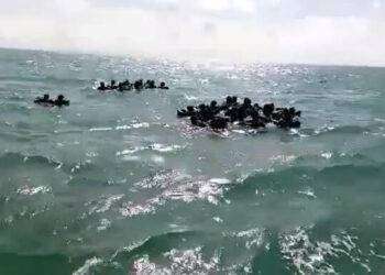 Naufragio al largo della Tunisia, un morto e 10 dispersi