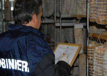 Pesce congelato male, nei guai un ristoratore di Cagliari