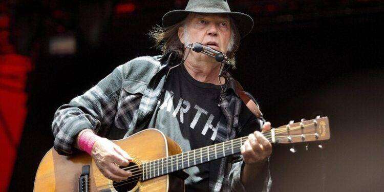 Chrome Dreams, esce l’album perduto di Neil Young
