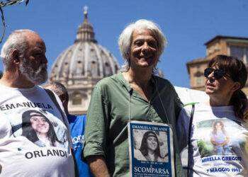 Atto vandalico all’auto di Pietro Orlandi, squarciate le gomme