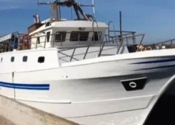 Motopesca siciliano attaccato da una motovedetta libica