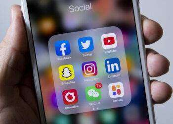 Nel mondo più del 60% delle persone sono sui social media