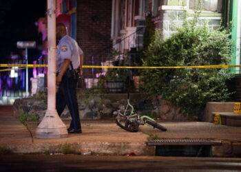 Sparatoria a Philadelphia, 4 morti e 2 feriti