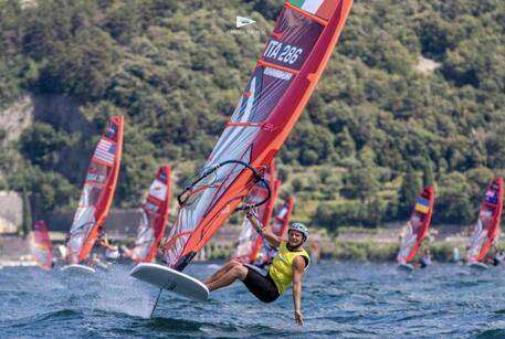 Windsurf: Pilloni campione europeo giovanile iQFOil