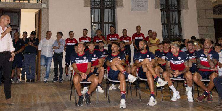 Dopo il bagno di folla a Tempio primo impegno stagionale per il Cagliari contro l’Olbia