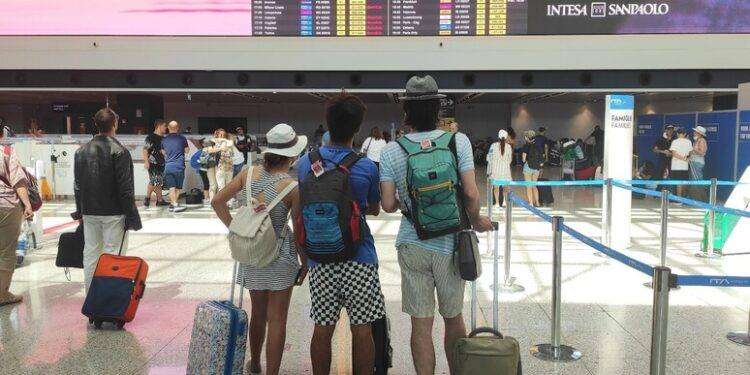 Viaggi a rischio, si tenta di scongiurare gli scioperi