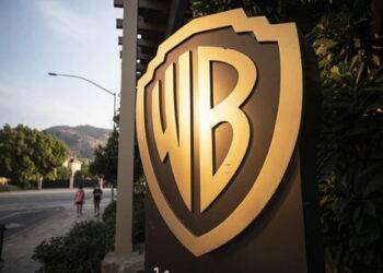 Incendio agli studios della Warner Bros a Los Angeles
