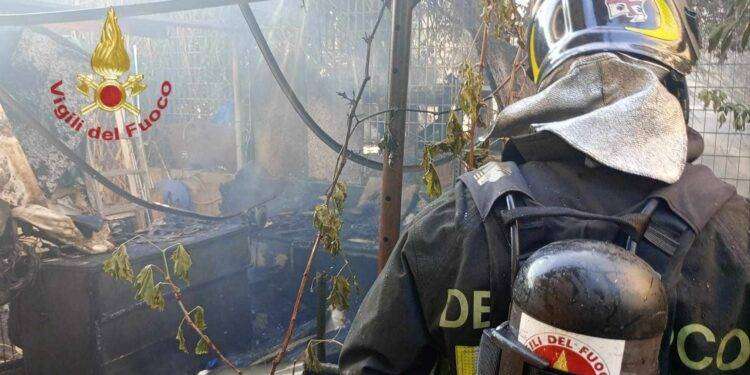 Fiamme a Monserrato, paura nella cittadina dell’hinterland