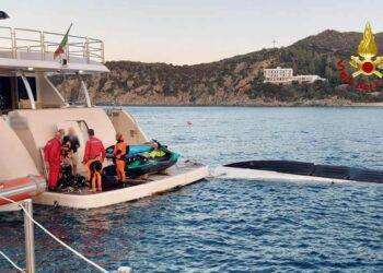 Solanas, affonda una barca: intervento dei Vigili del fuoco