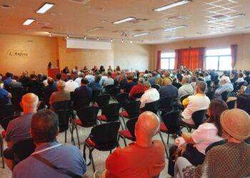 A Tramatza in centinaia contro la speculazione energetica