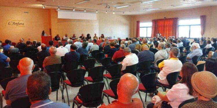 A Tramatza in centinaia contro la speculazione energetica