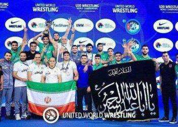 Iran, Presidente Raisi si congratula con nazionale Lotta Libera U20 per titolo mondiale