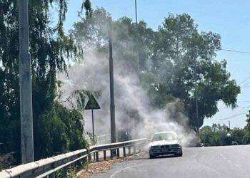 Auto in fiamme in viale Marconi a Quartu, le immagini