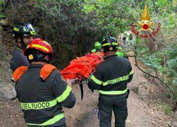 Donna cade a Gorroppu, soccorsa dai Vigili del Fuoco